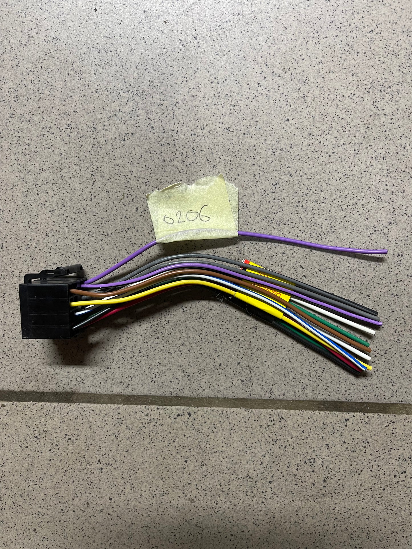 Radio / Head unit ISO adapter 16 pin - NEW