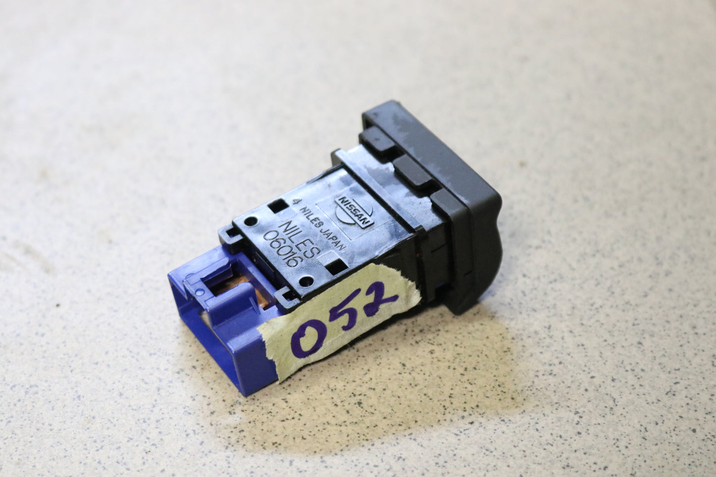 s14 Window heater button USED