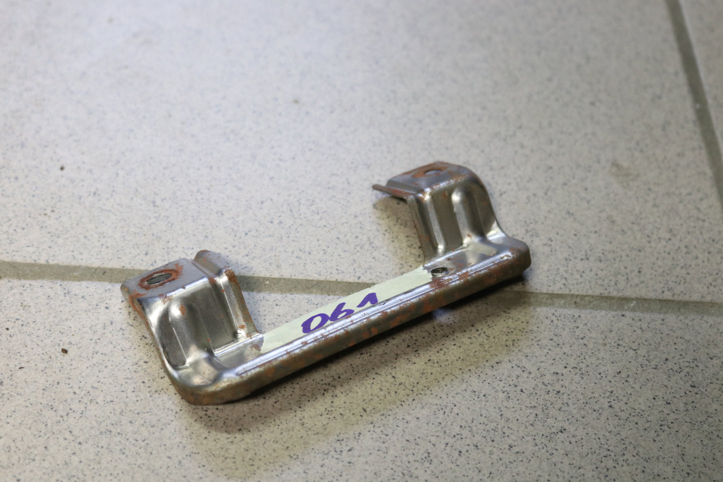 s14 centre console bracket