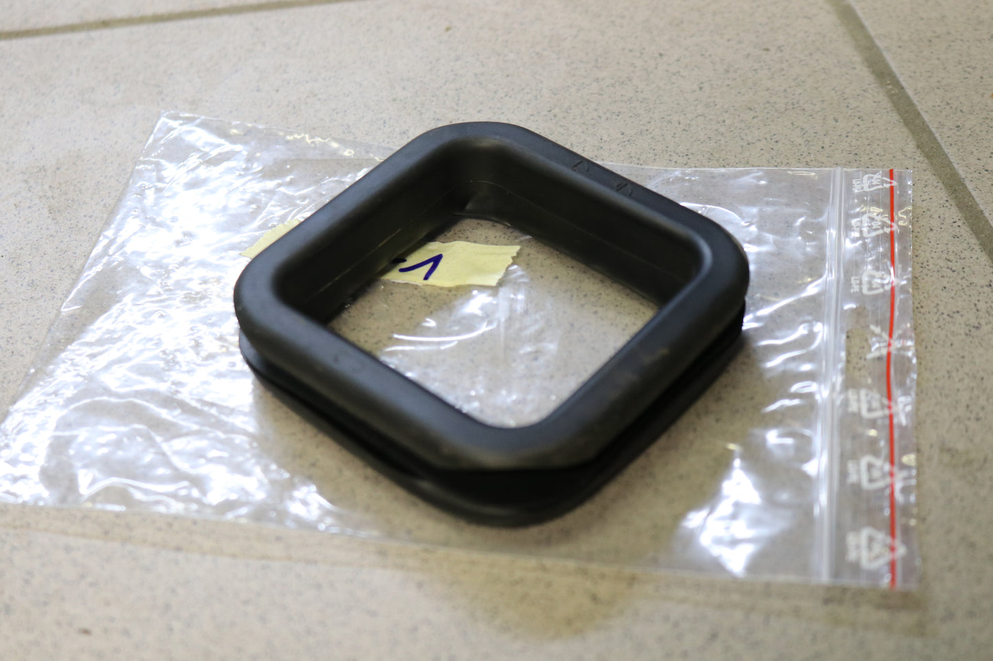s14 door vent seal L+R