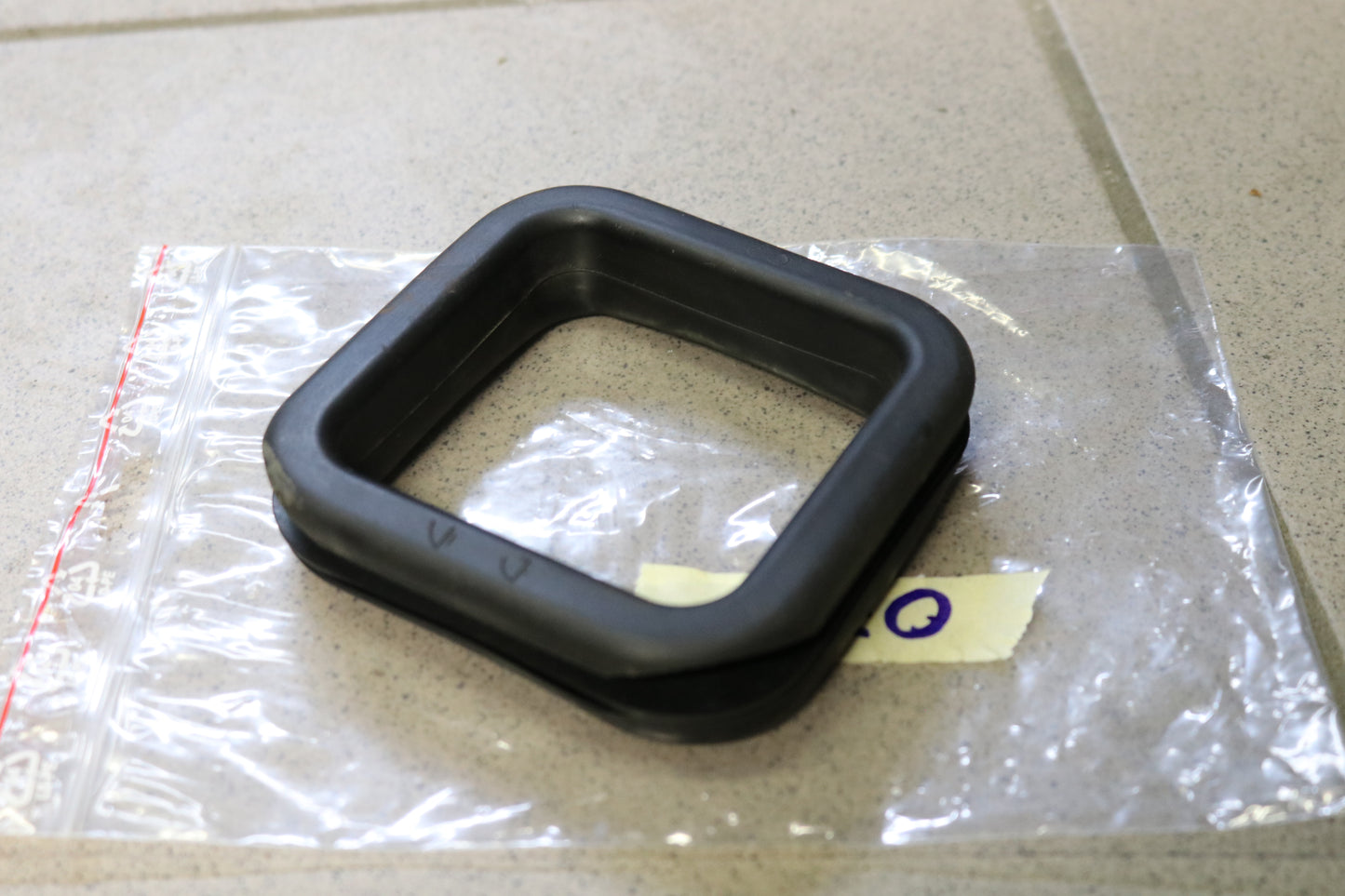 s14 door vent seal L+R